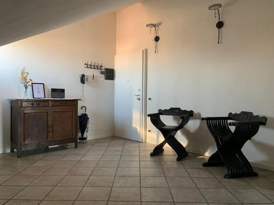 Mansarda Con Vista In Centro A Piacenza Appartement Buitenkant foto