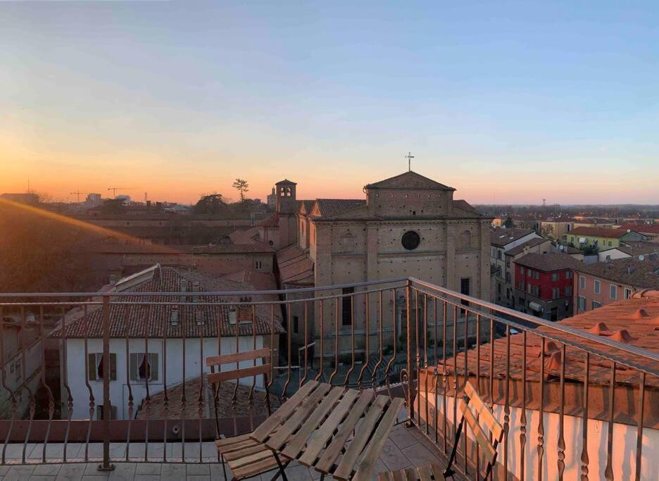 Mansarda Con Vista In Centro A Piacenza Appartement Buitenkant foto
