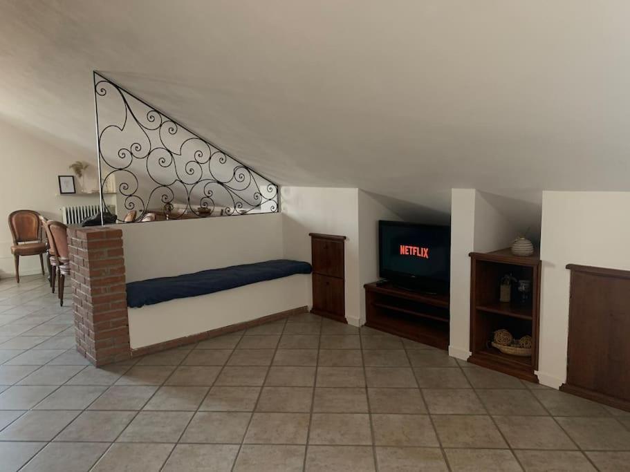 Mansarda Con Vista In Centro A Piacenza Appartement Buitenkant foto